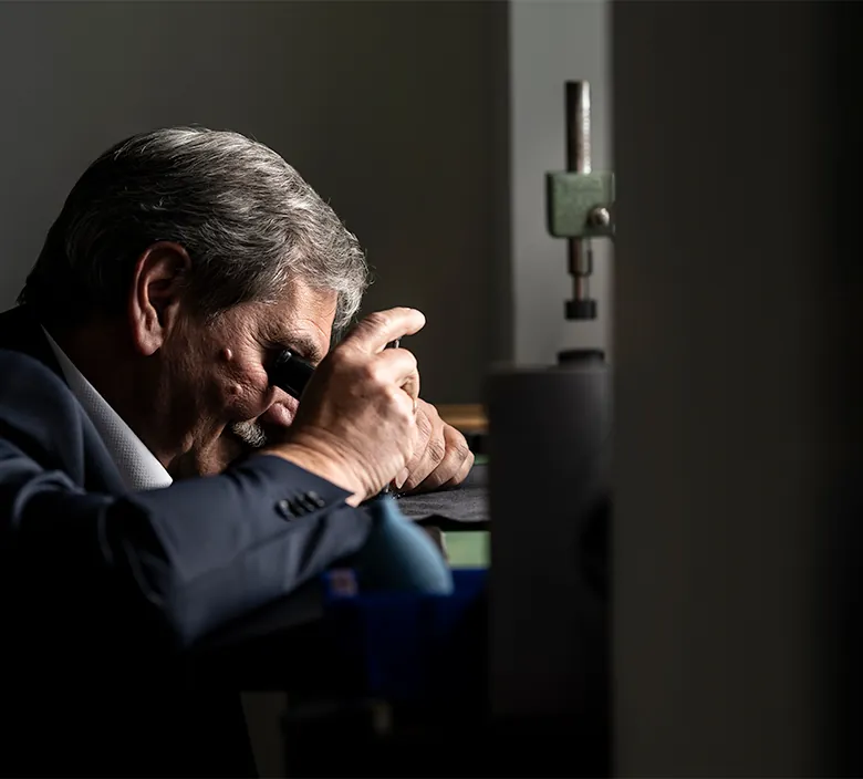 Einblicke in die Uhrmacherwerkstatt von Zeit-Punkt – Reparaturen, Wartung und Präzisionstechnik