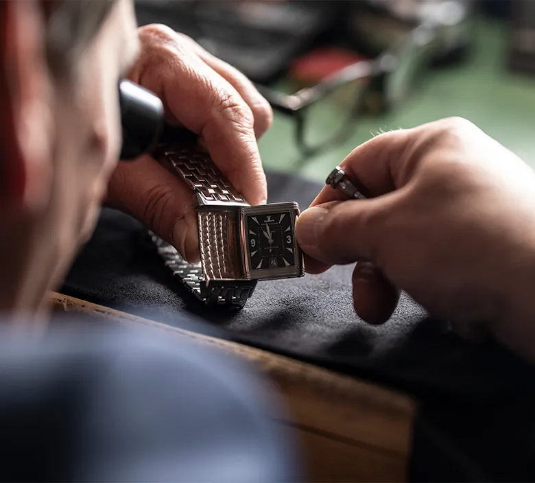 Einblicke in das Schmucksortiment, Beratung und Handwerk von Zeit-Punkt in Wr. Neustadt