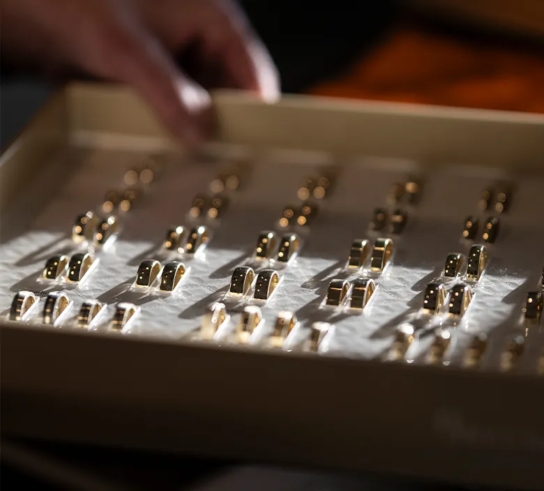 Einblicke in das Schmucksortiment, Beratung und Handwerk von Zeit-Punkt in Wr. Neustadt