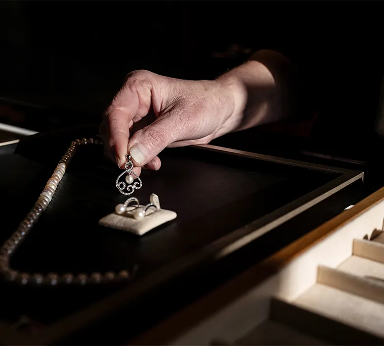 Uhren, Schmuck und Werkstatt-Einblicke bei Zeit-Punkt